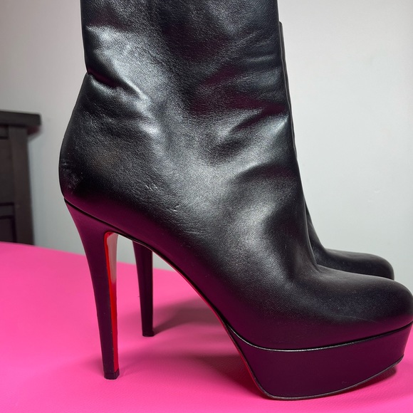 Christian Louboutin women’s Booty red bottoms calf leather heel size 39 - Picture 7 of 10